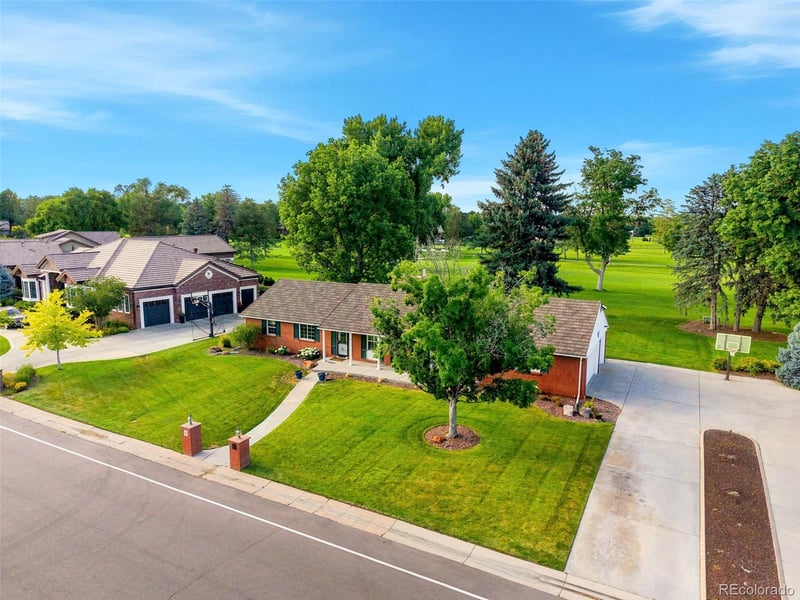 19 Niblick Ln, Littleton, CO 80123