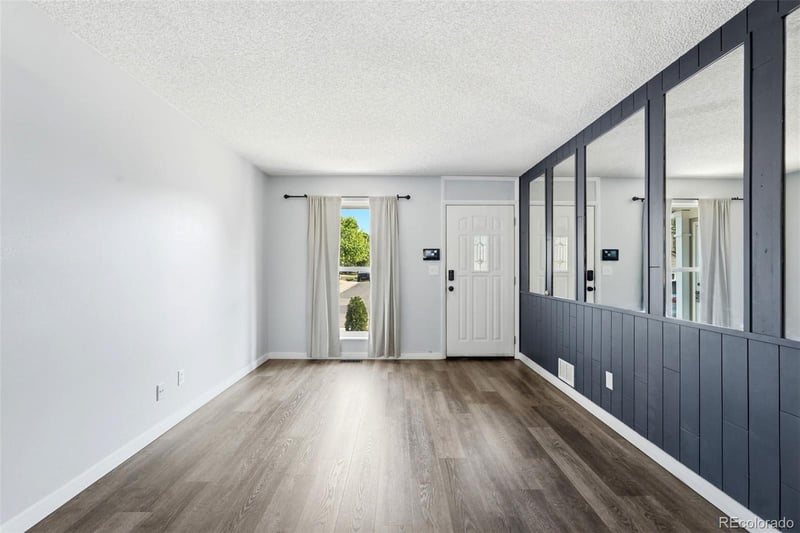 19695 E Amherst Dr, Aurora, CO 80013