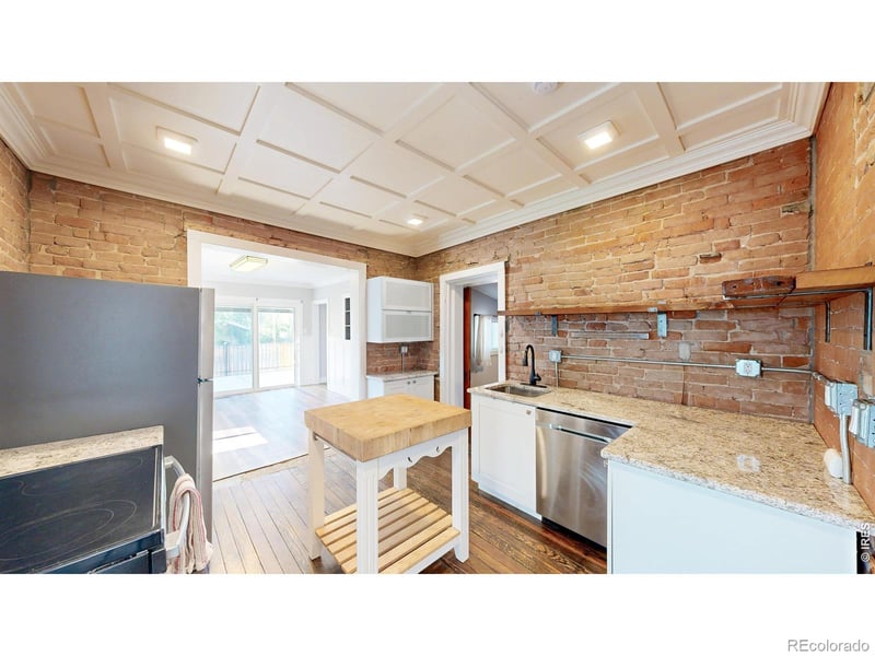 460 W 5th St, Loveland, CO 80537