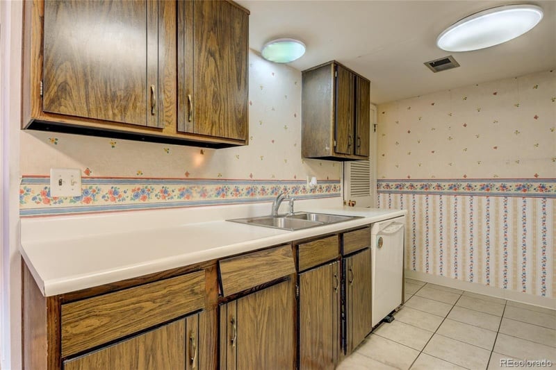 1284 Sable Blvd, Aurora, CO 80011