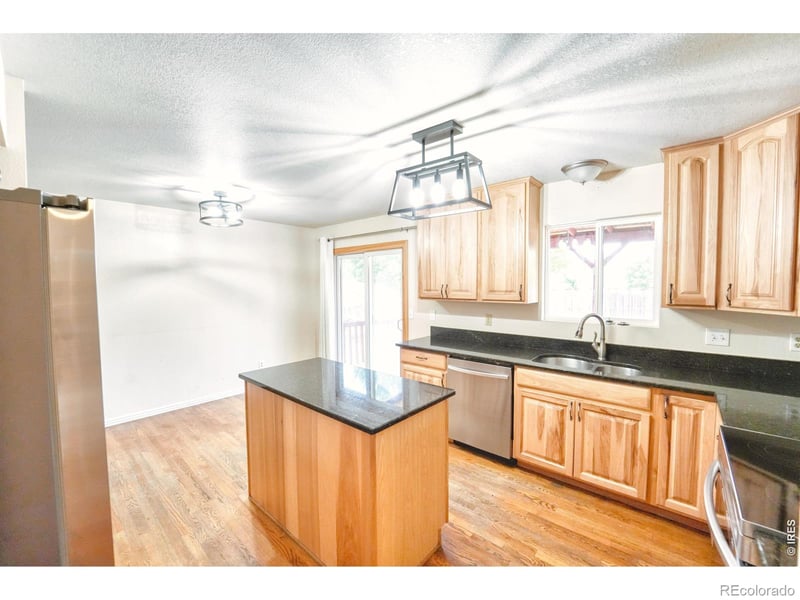 386 Sunmountain Dr, Loveland, CO 80538