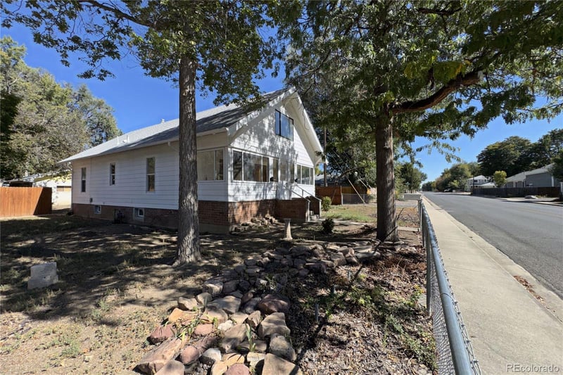 1048 11th Ave, Longmont, CO 80501