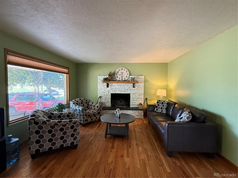 187 University Cir, Pueblo, CO 81005