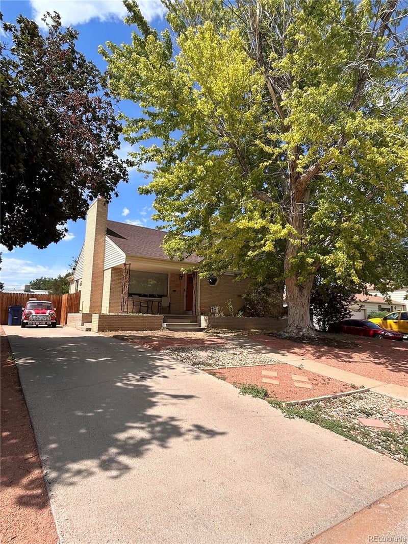 187 University Cir, Pueblo, CO 81005