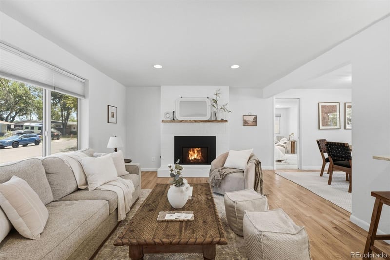 645 Cody Ct, Lakewood, CO 80215