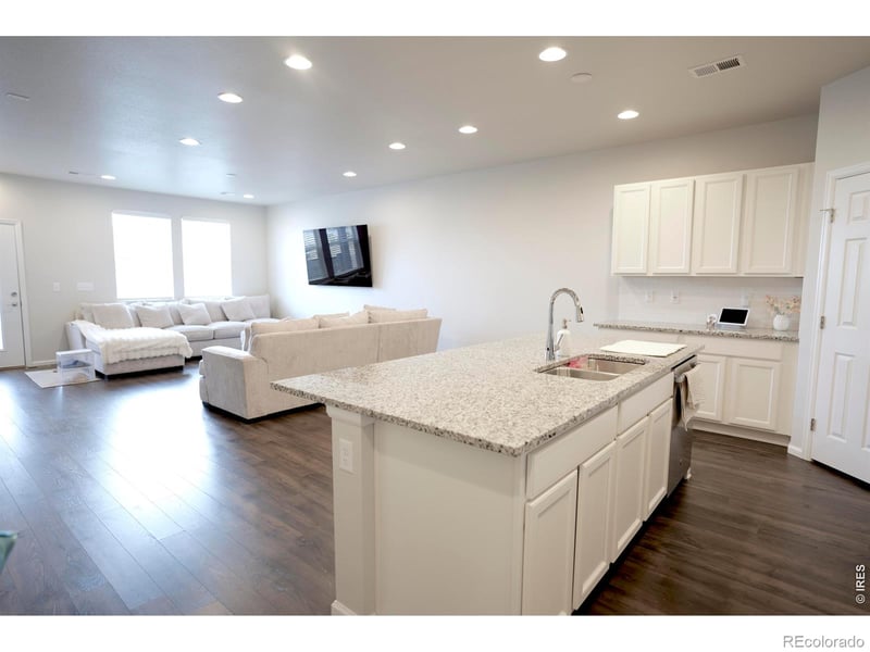 6673 N Ceylon St, Denver, CO 80249