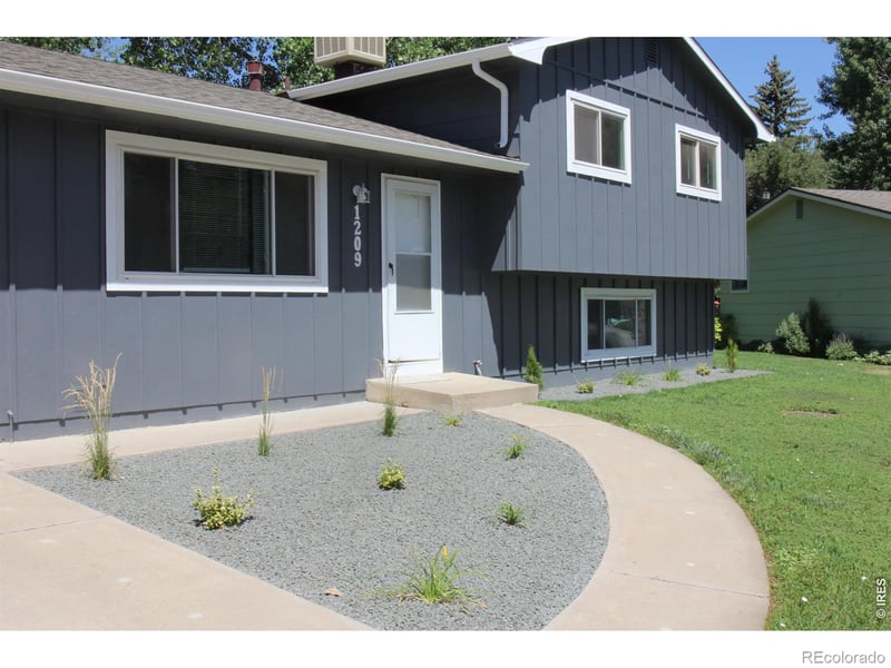 1209 Village Ln, Fort Collins, CO 80521