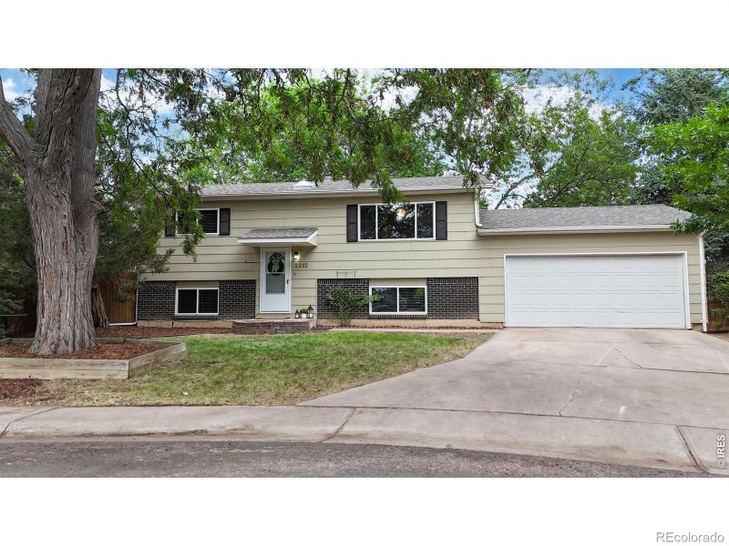 2212 Woodford Ct, Fort Collins, CO 80521