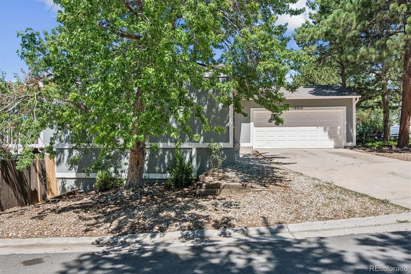 18956 E Mercer Dr, Aurora, CO 80013