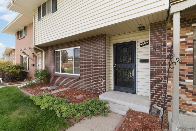 9209 E Nassau Ave, Denver, CO 80237