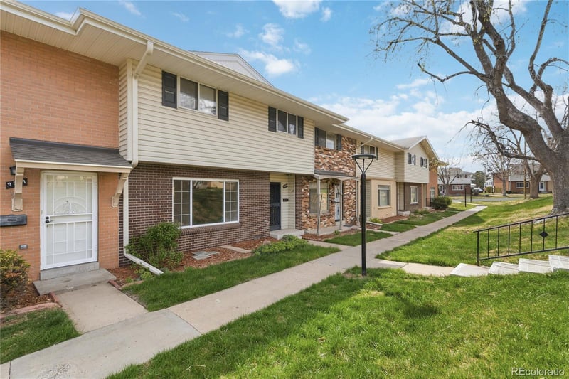 9209 E Nassau Ave, Denver, CO 80237