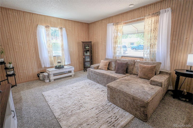 609 E Saint Elmo Ave, Colorado Springs, CO 80905