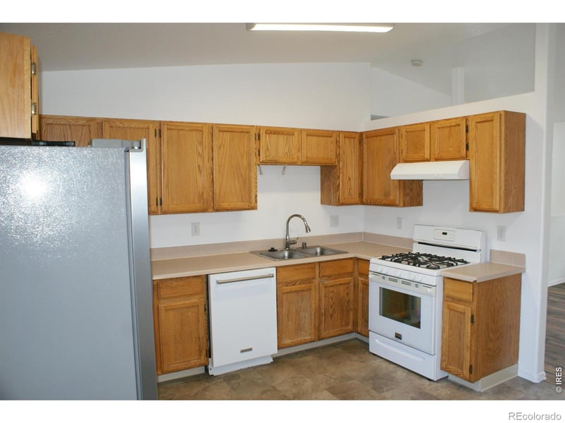 260 Cherry Ave, Dacono, CO 80514