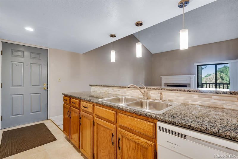 9690 Brentwood Way #303, Broomfield, CO 80021