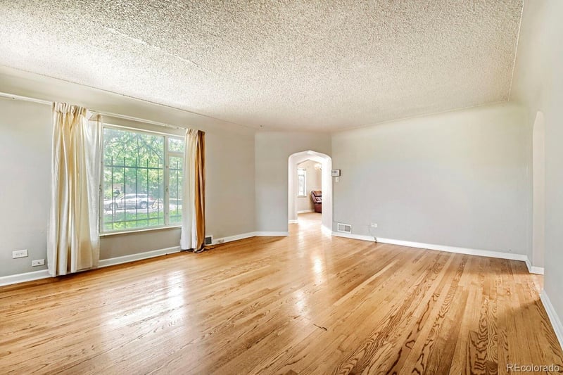 2875 Holly St, Denver, CO 80207
