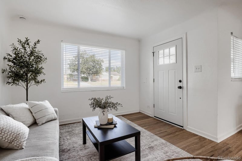 2985 Ivanhoe St, Denver, CO 80207