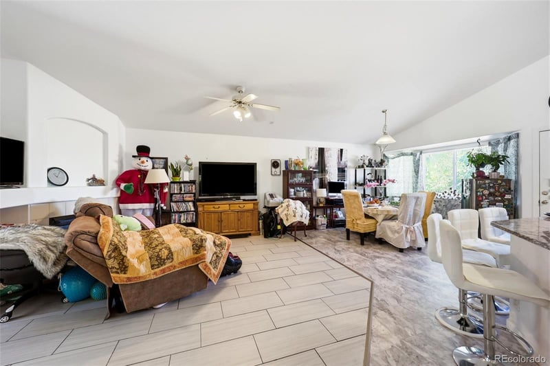 607 Branding Iron Ln, Castle Rock, CO 80104