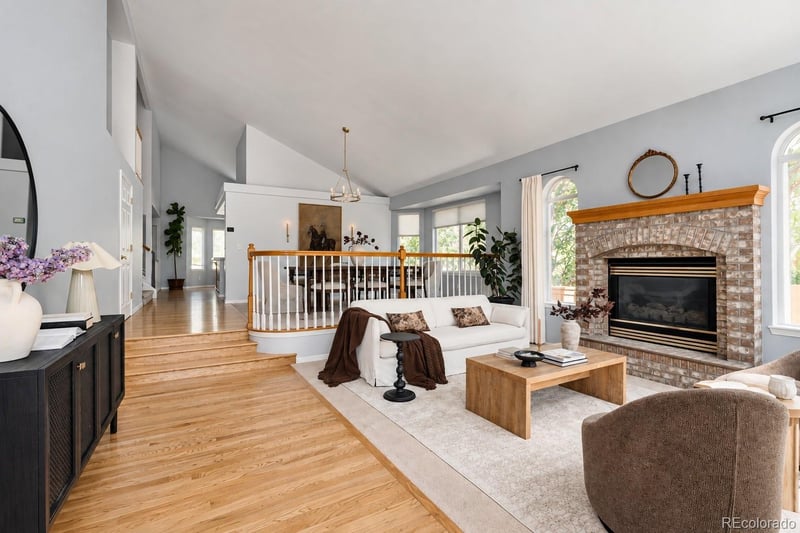 10011 Oak Leaf Way, Littleton, CO 80129