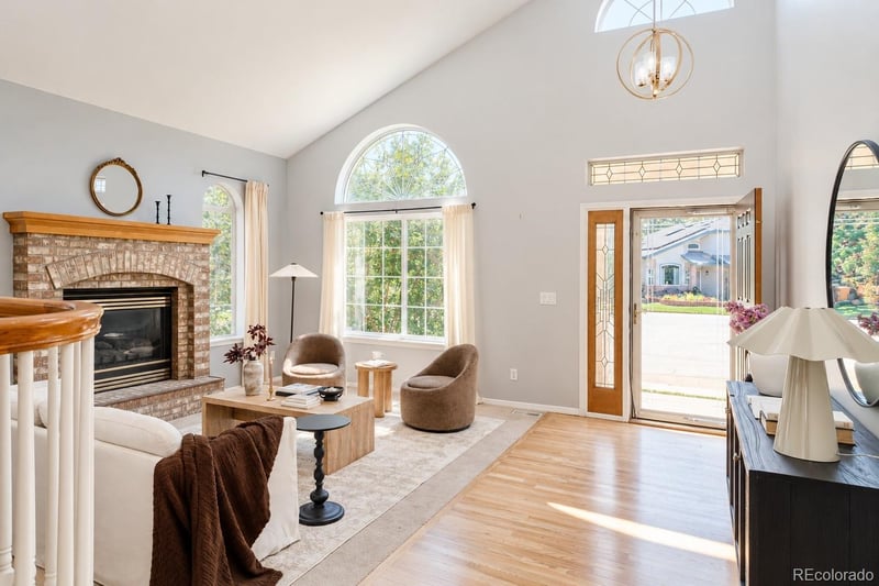 10011 Oak Leaf Way, Littleton, CO 80129