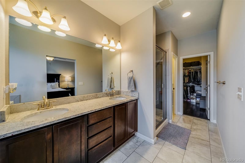 570 E Dry Creek Pl, Littleton, CO 80122