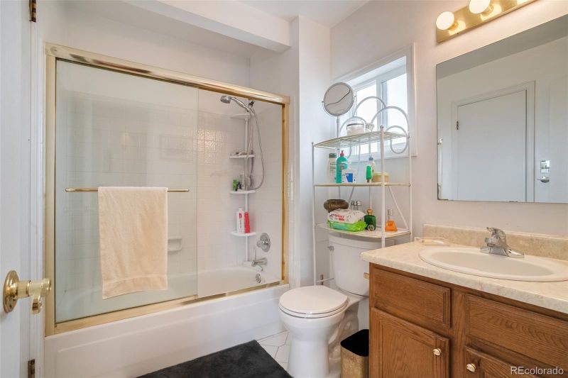 18845 E Utah Cir, Aurora, CO 80017