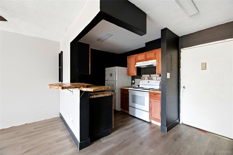 2231 S Vaughn Way #111B, Aurora, CO 80014