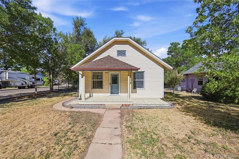 5937 S Hill St, Littleton, CO 80120