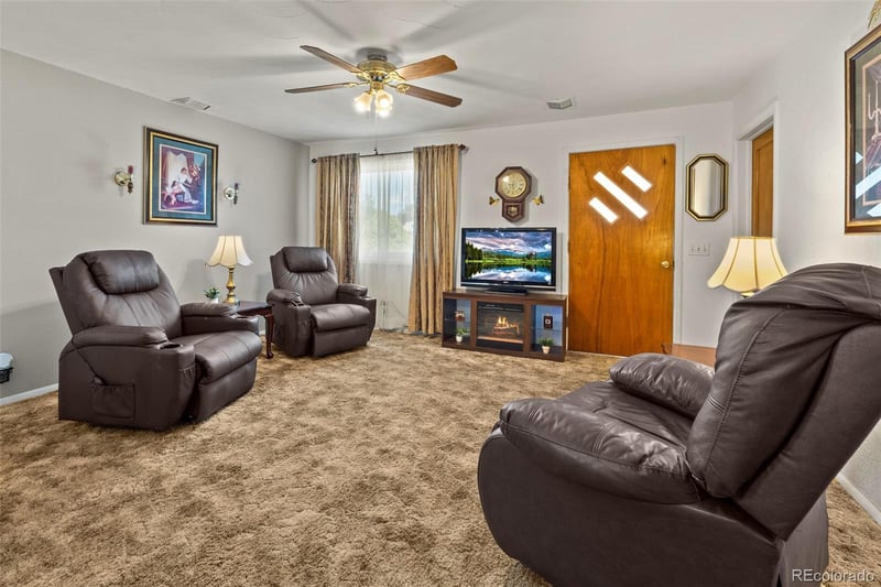 469 Fremont Ave, Akron, CO 80720