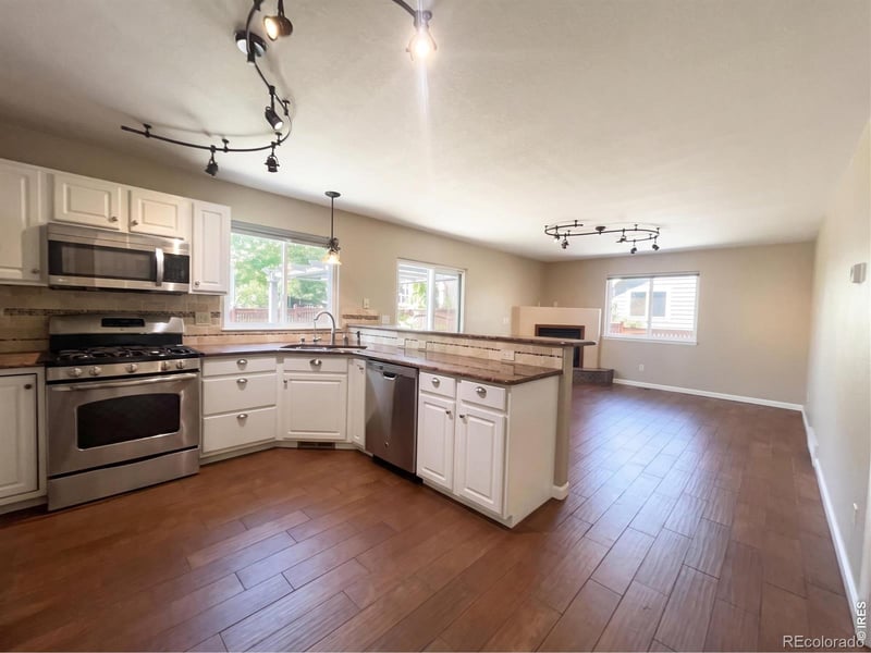 4115 Rocky Ford Dr, Loveland, CO 80538