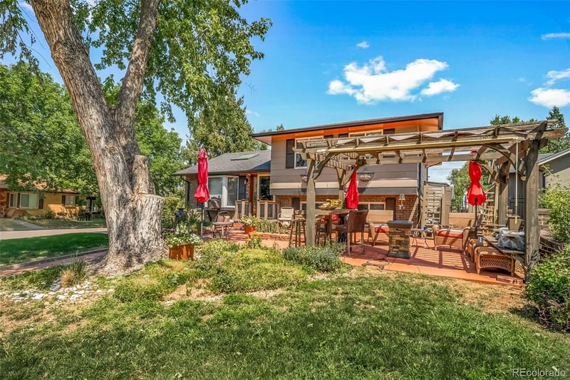 1590 Roslyn St, Denver, CO 80220