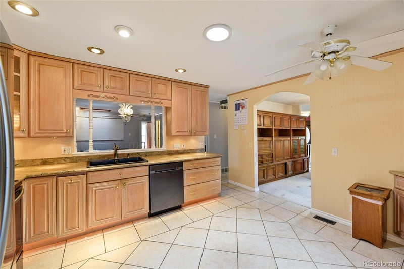 5040 Uvalda St, Denver, CO 80239