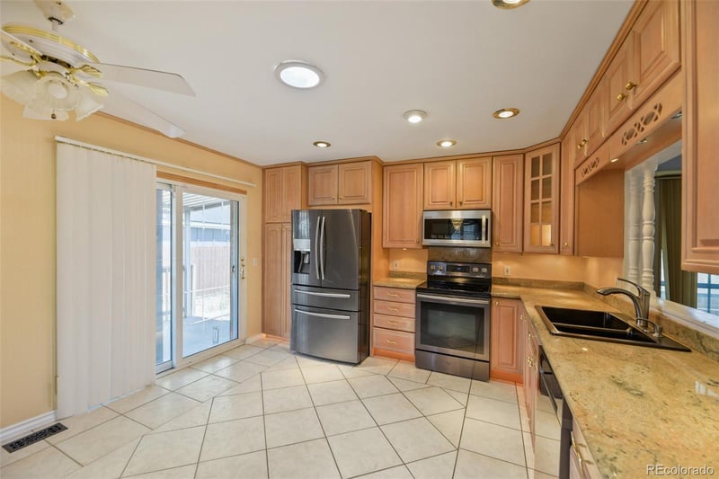 5040 Uvalda St, Denver, CO 80239