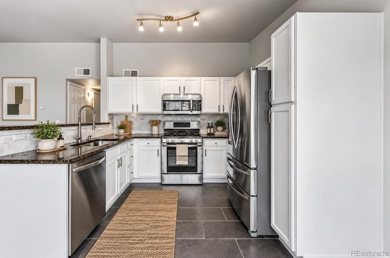 9992 E Idaho Cir #201, Aurora, CO 80247