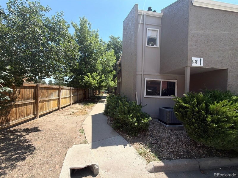 5300 E Cherry Creek South Dr #111, Denver, CO 80246