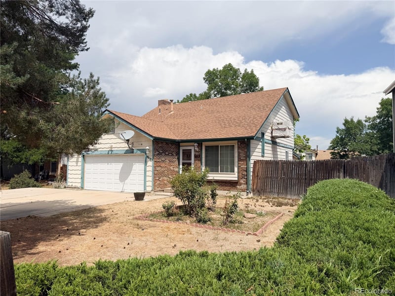 7776 Club Crest Dr, Arvada, CO 80005