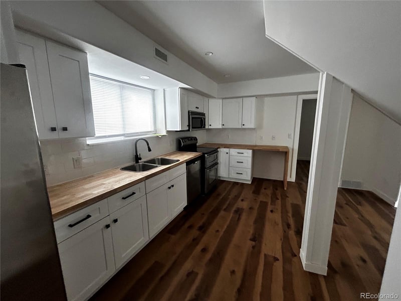 525 7th St, Pueblo, CO 81003