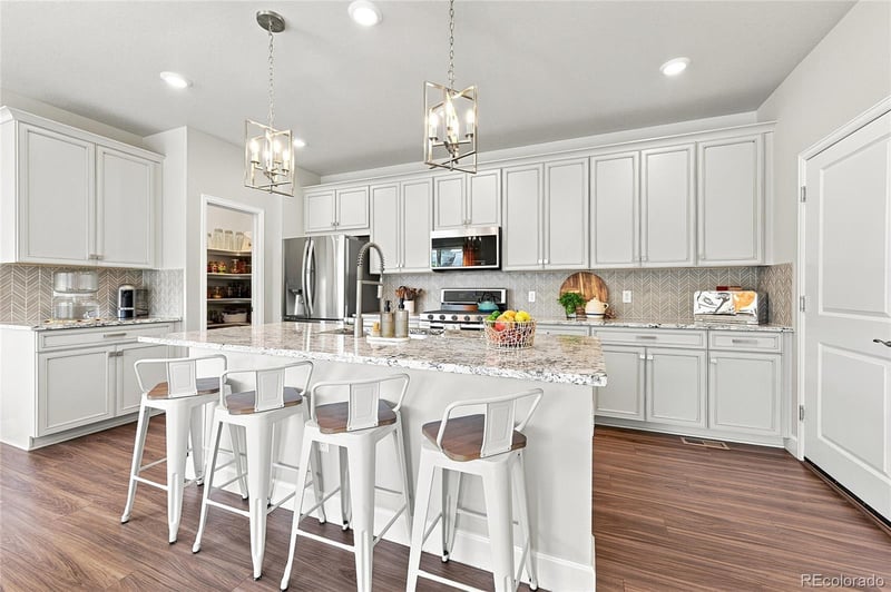 8281 Hunts Peak St, Littleton, CO 80125