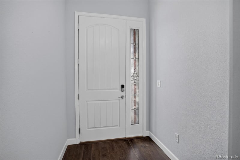 9828 Eagle River St, Littleton, CO 80125