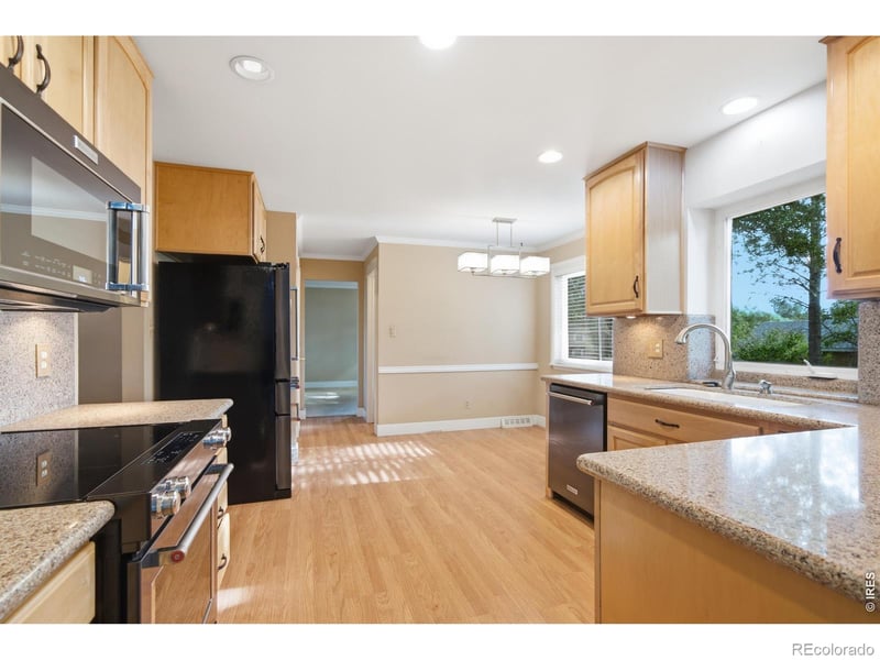 2175 Buena Vista Dr, Greeley, CO 80634