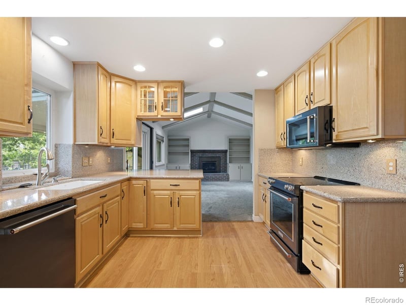 2175 Buena Vista Dr, Greeley, CO 80634