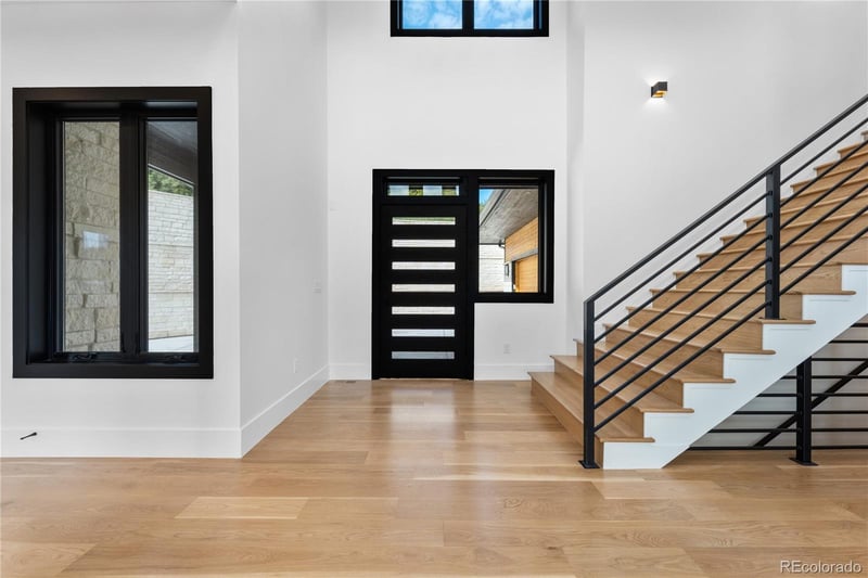8077 Raphael Ln, Littleton, CO 80125
