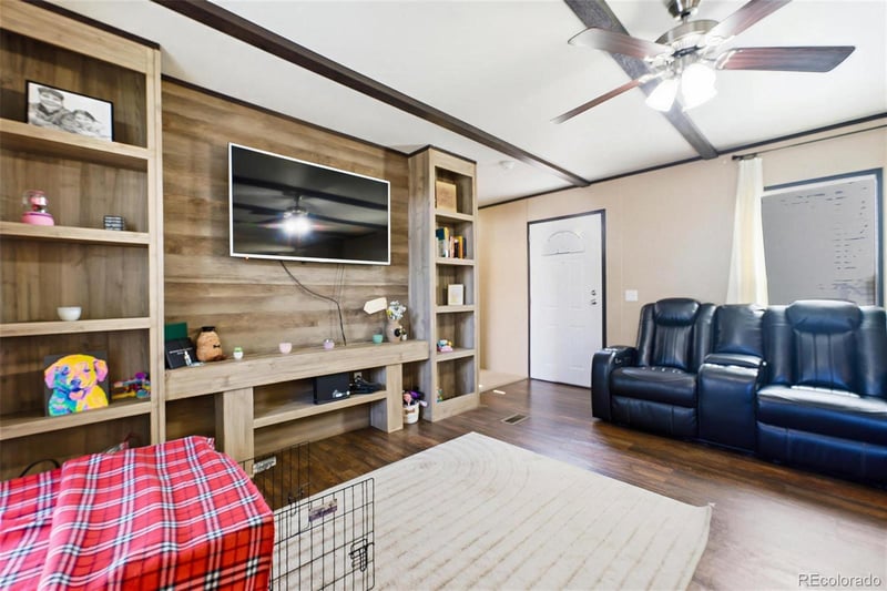 204 B St, Evans, CO 80620