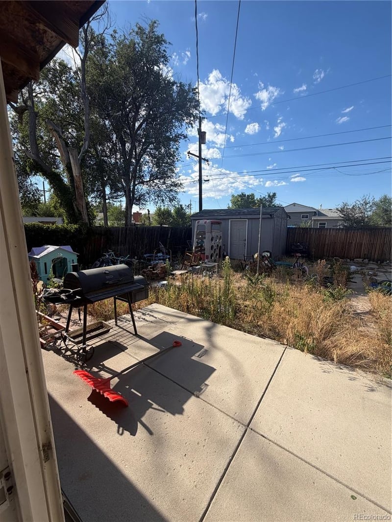 4221 E 69th Pl, Commerce City, CO 80022