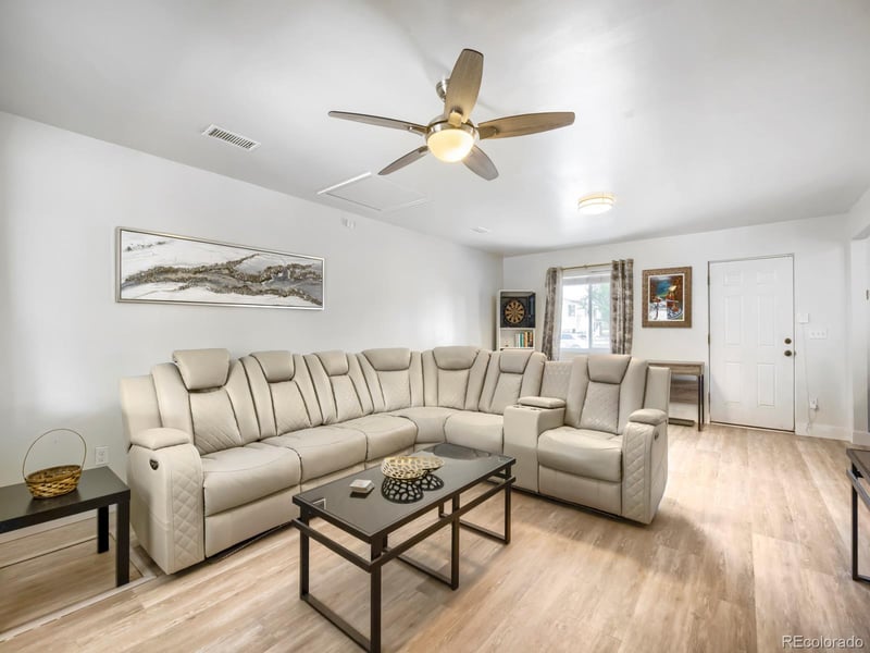 15562 E Bails Dr, Aurora, CO 80017