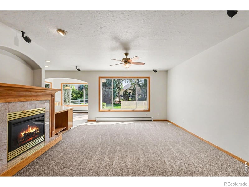 915 Falcon Ridge Ct, Eaton, CO 80615