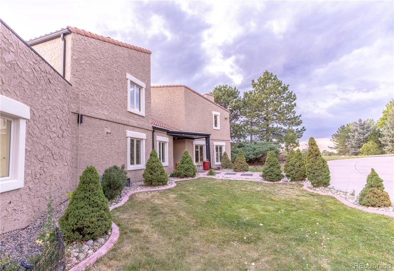 8095 S Oak Hill Cir, Aurora, CO 80016