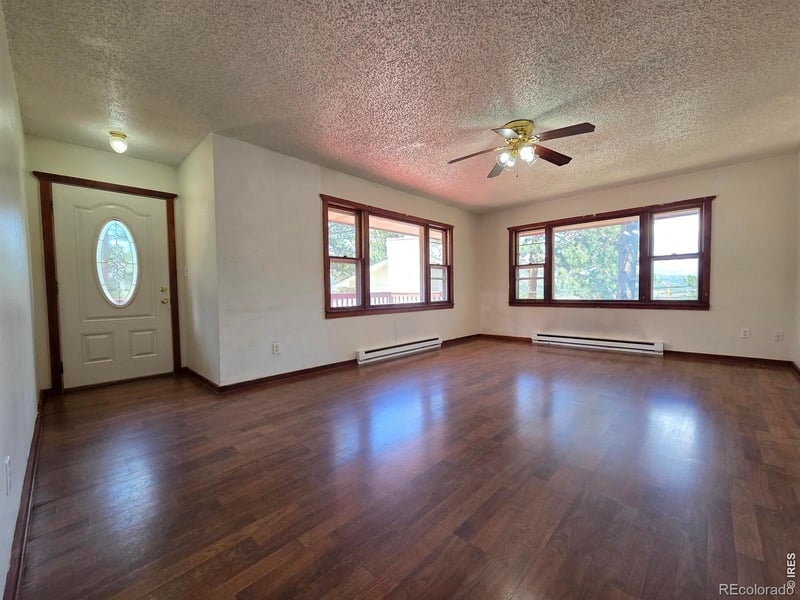 550 Birch Ave, Estes Park, CO 80517