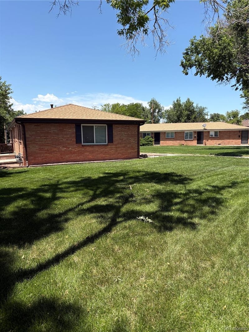1129 Dallas St, Aurora, CO 80010
