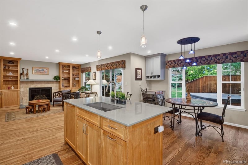 5927 E Jamison Ln, Centennial, CO 80112