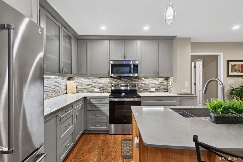 5927 E Jamison Ln, Centennial, CO 80112